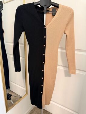 Almost Famous | Two-Tone Black and Beige Ribbed Button-Front Dress